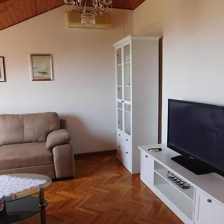 Apartman S Pogledom - Iva *